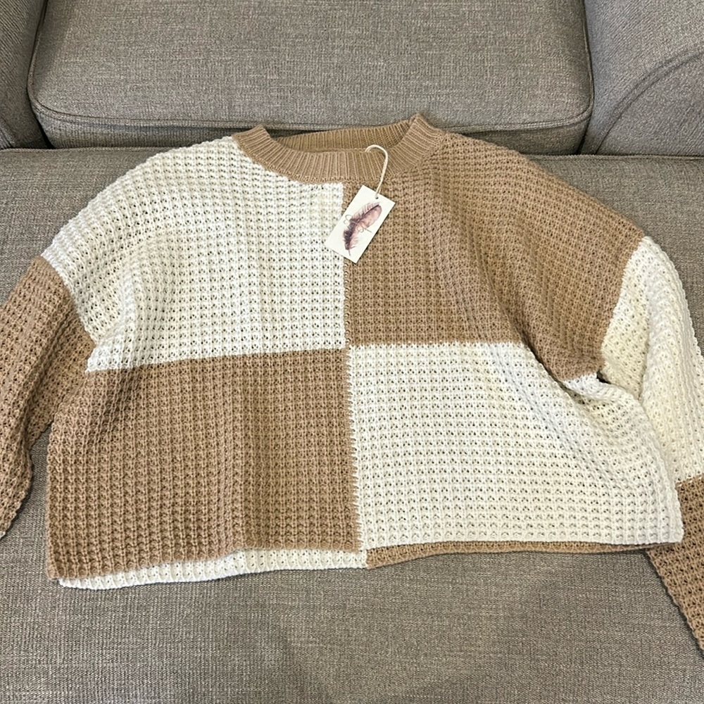 Marshals sweater tan and white size XS